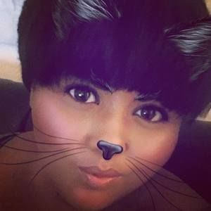 Meet your Posher, Fay